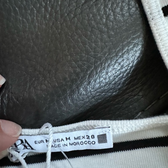 Zara women’s bodysuit size Medium - Picture 3 of 3